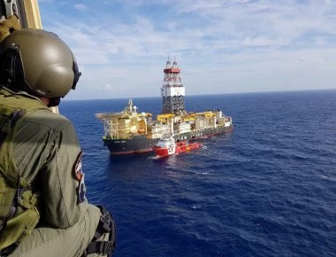 Στα ανοικτά της Λεμεσού αγκυροβόλησε το γεωτρύπανο Saipem 12000